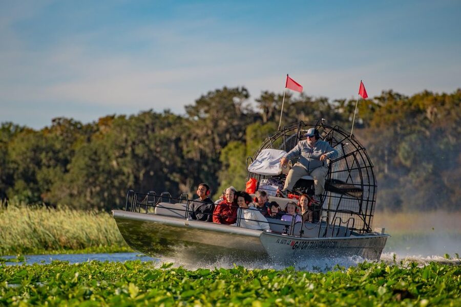 Kissimmee: Boggy Creek Airboat Ride with Optional Meal - Choosing between the 30-minute and one-hour rides