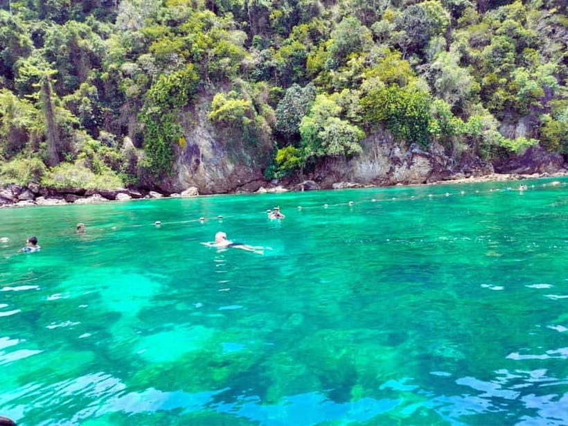 Ko Lanta: 4 Islands Snorkeling Tour by Longtail Boat - Koh Muk and the swim through Emerald Cave