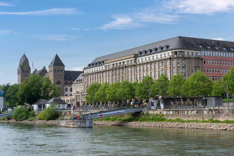 Koblenz: Old Town Sightseeing Cruise along the Rhine - Boarding at Konrad-Adenauer-Ufer Bridge 2
