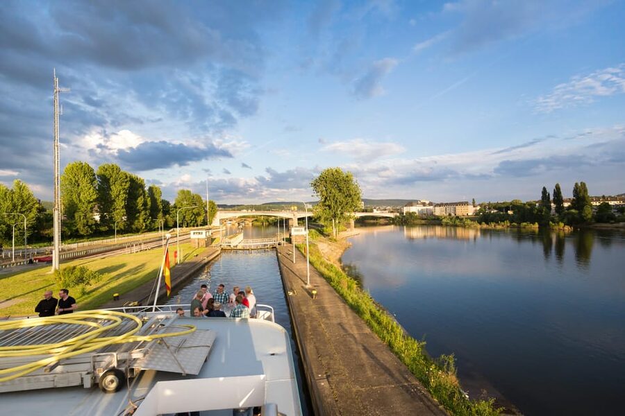 Koblenz: Panoramic Cruise on Moselle River to Winningen - From the Rhine into the gentler Moselle