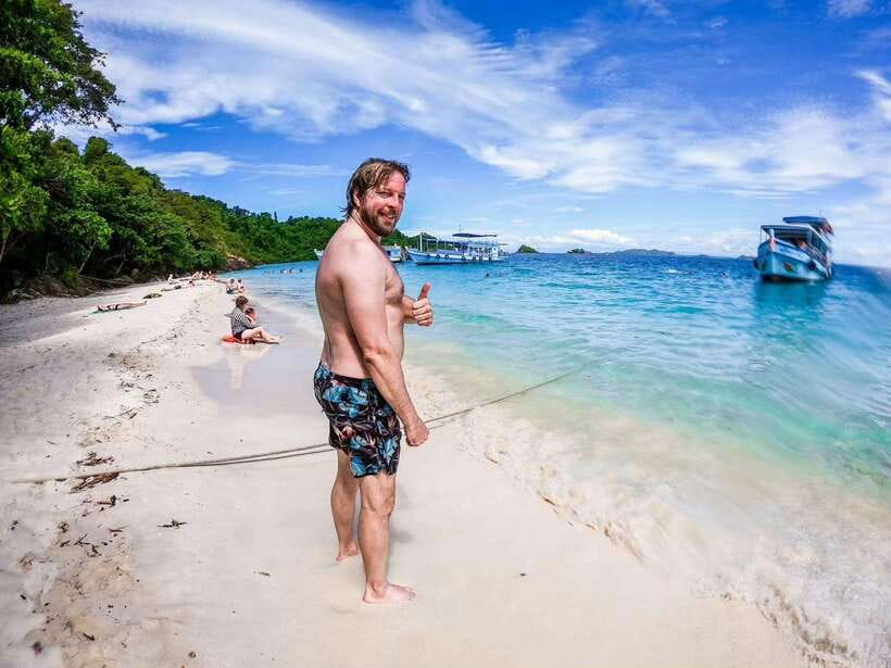 Koh Chang: 3 or 4 Islands Snorkel & Beach Tour by Big Boat - What happens at the snorkeling stops