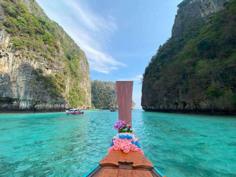 Koh Phi Phi: Maya Bay Private Longtail Boat Tour - Monkey Bay and wild macaques