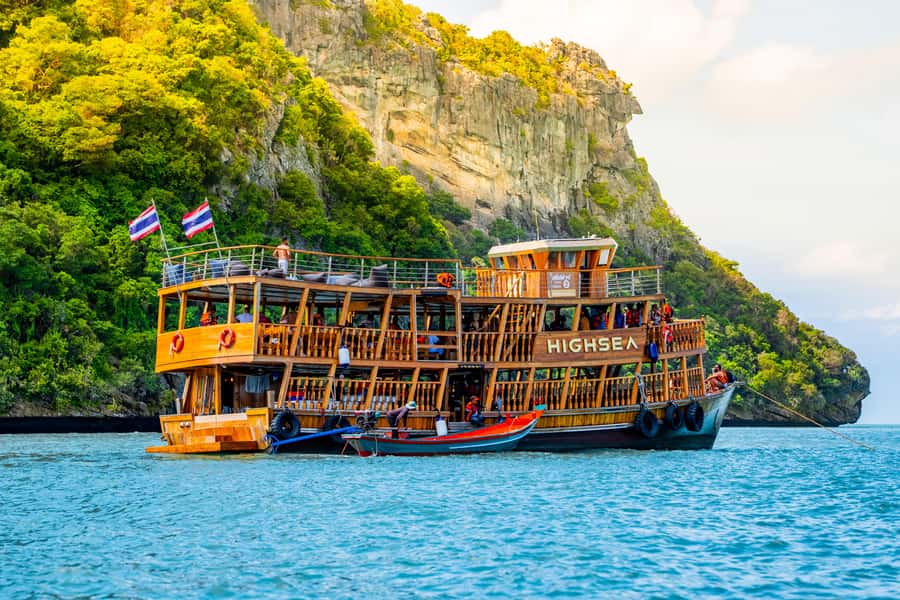 Koh Samui: Mu Ko Ang Thong Park Cruise with Kayaking Option - Ko Wua Ta Lap and the climb worth earning