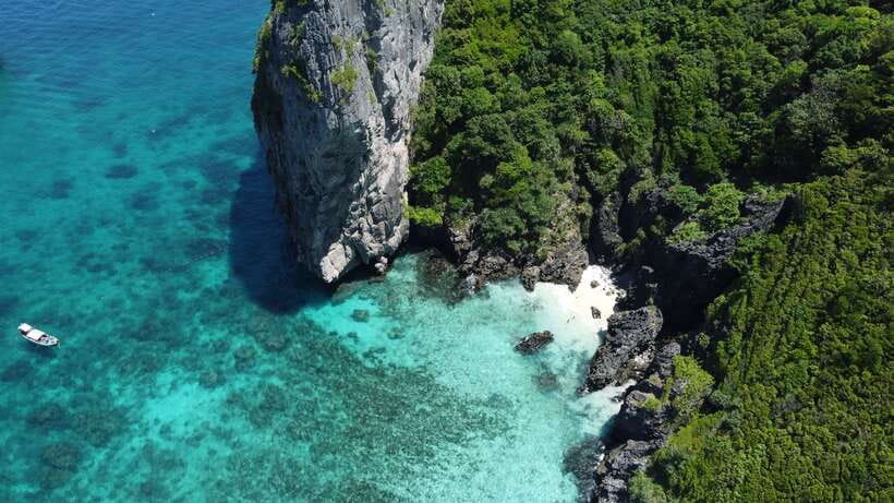 Krabi: Phi Phi Islands Speedboat Tour with Buffet Lunch - Bamboo Island and the final hour