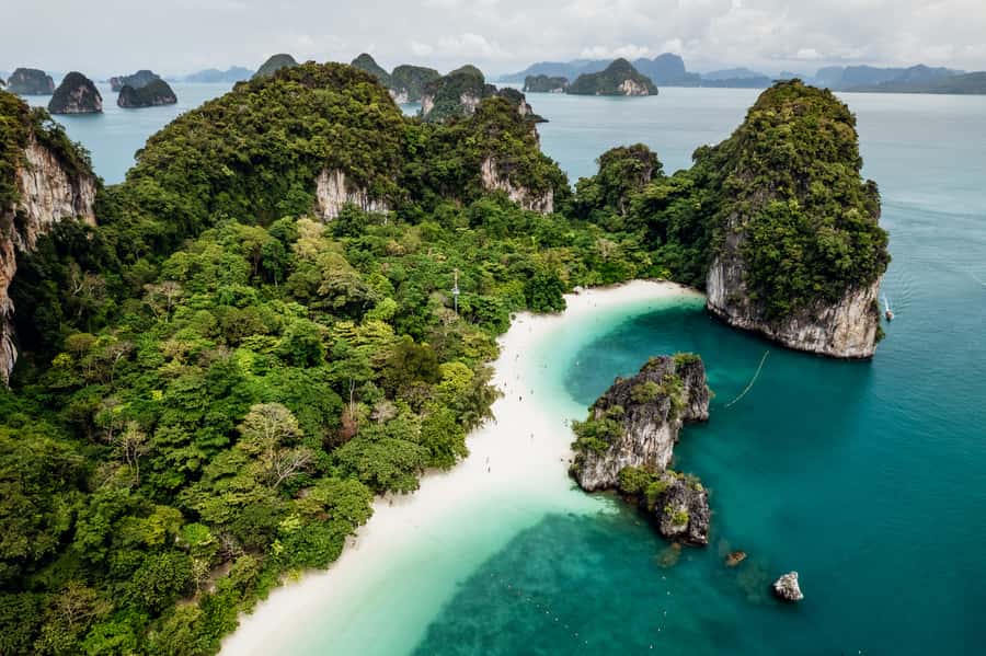 Krabi: Private Luxury Longtail Boat Island Hopping Tour - Why this private Krabi boat trip costs more