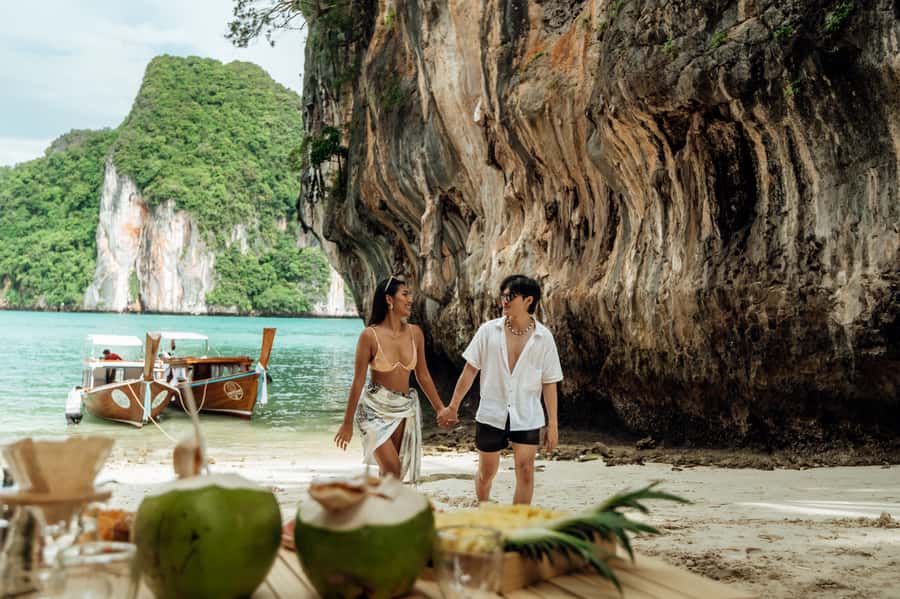 Krabi: Private Luxury Longtail Boat Island Hopping Tour - What the boat day feels like
