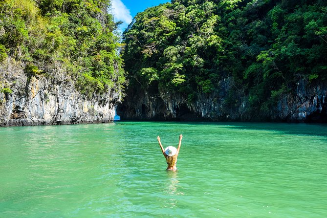 Krabi to James Bond and Hong Islands Offbeat Speedboat Tour - Beach lunch with a practical Thai spread