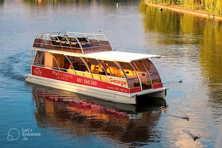 Krakow: Day or Night Vistula River Cruise with Audio Guide - Key points at a glance