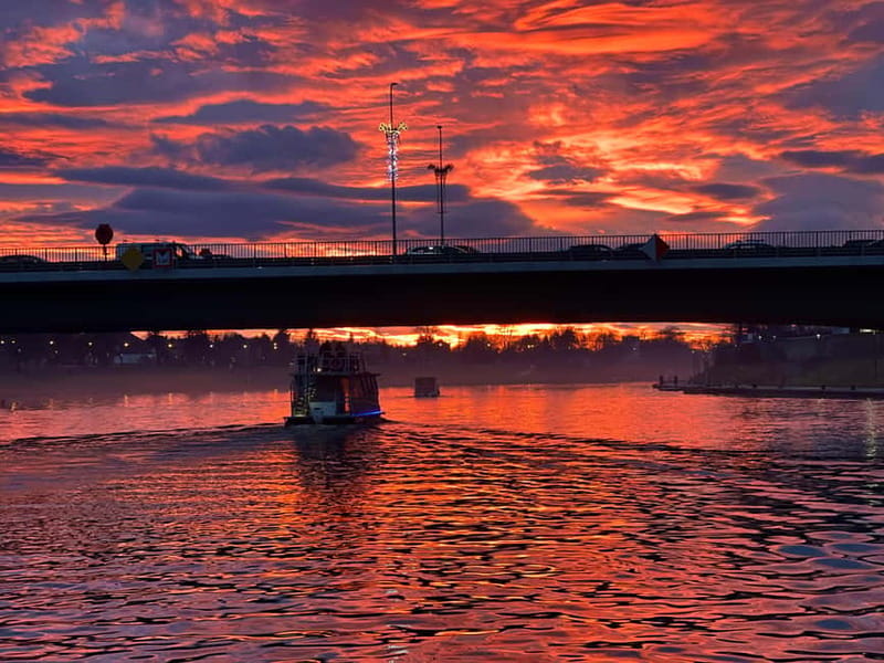 Krakow: Day or Night Vistula River Cruise with Audio Guide - Wawel Hill from the Vistula