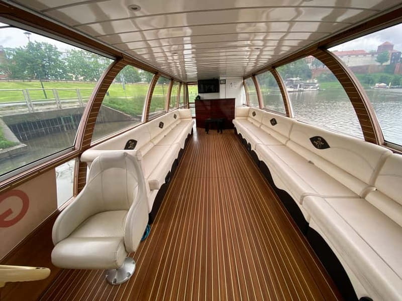 Krakow: Day or Night Vistula River Cruise with Audio Guide - Daytime or night cruise?