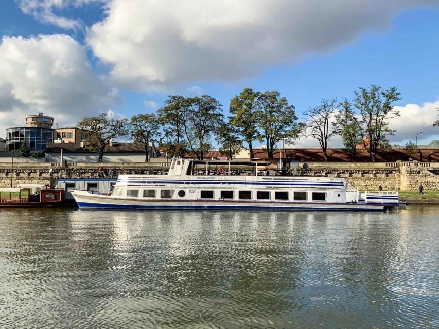 Krakow: Sightseeing Cruise by Vistula River - Why a one-hour cruise works well in Krakow