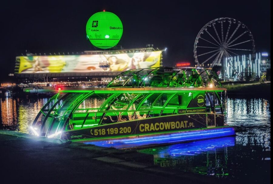Krakow: Sightseeing Cruise on Vistula River with Audio Guide - Five things to know before boarding