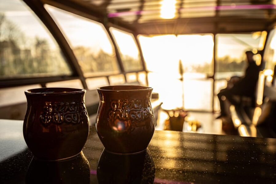Krakow: Sightseeing Cruise on Vistula River with Audio Guide - Kościuszko Mound and the Norbertine convent