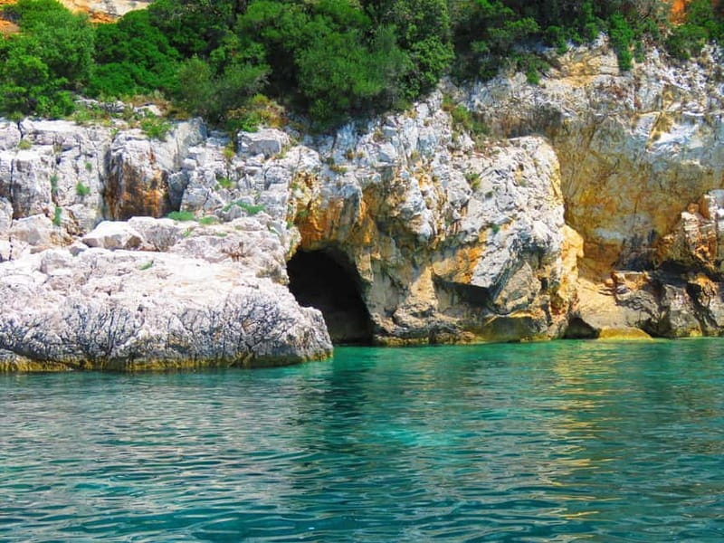 Krk: Golden Beach and Blue Cave Cruise with Welcome Drink - Golden Beach, Krk’s Main Swimming Stop