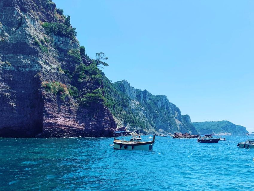 La Spezia: Cinque Terre and Portovenere Full-Day Boat Tour - Food, drinks, music, and Captain Gerry