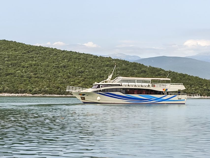 La Spezia: Cinque Terre Tour by Boat - The Gulf of the Poets and your first stop