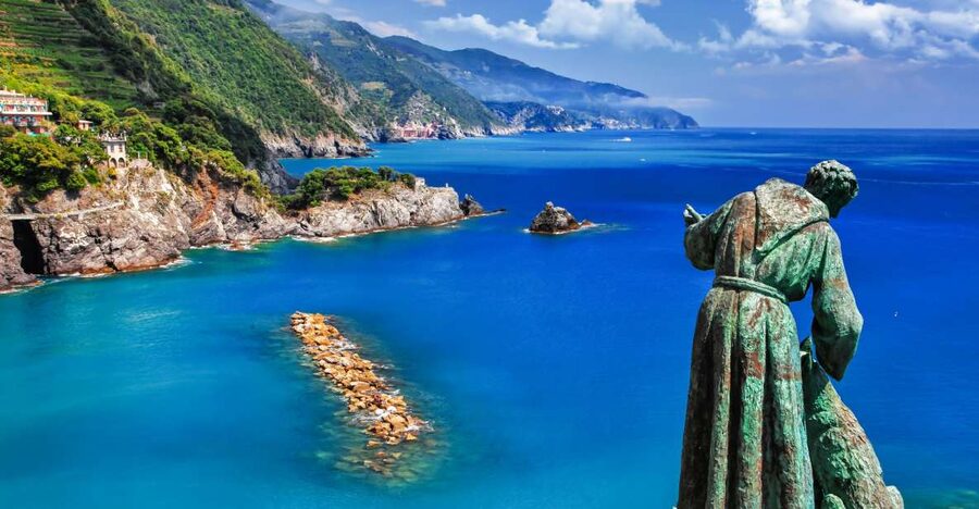 La Spezia: Cinque Terre Tour by Boat - Boarding the Lord Byron in La Spezia
