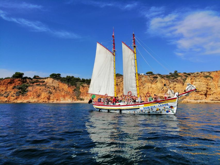 Lagos: Ponta Piedade Sail & Caves Cruise w/Portuguese Tapas - What happens while other groups visit the caves