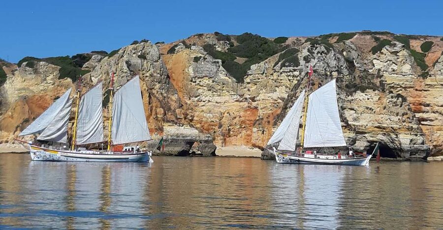 Lagos: Ponta Piedade Sail & Caves Cruise w/Portuguese Tapas - The ride along the Algarve coast