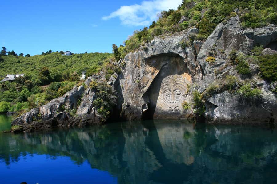 Lake Taupo: 1.5-Hour Maori Rock Carvings 5:00 PM Cruise - What this Lake Taupo cruise is really about