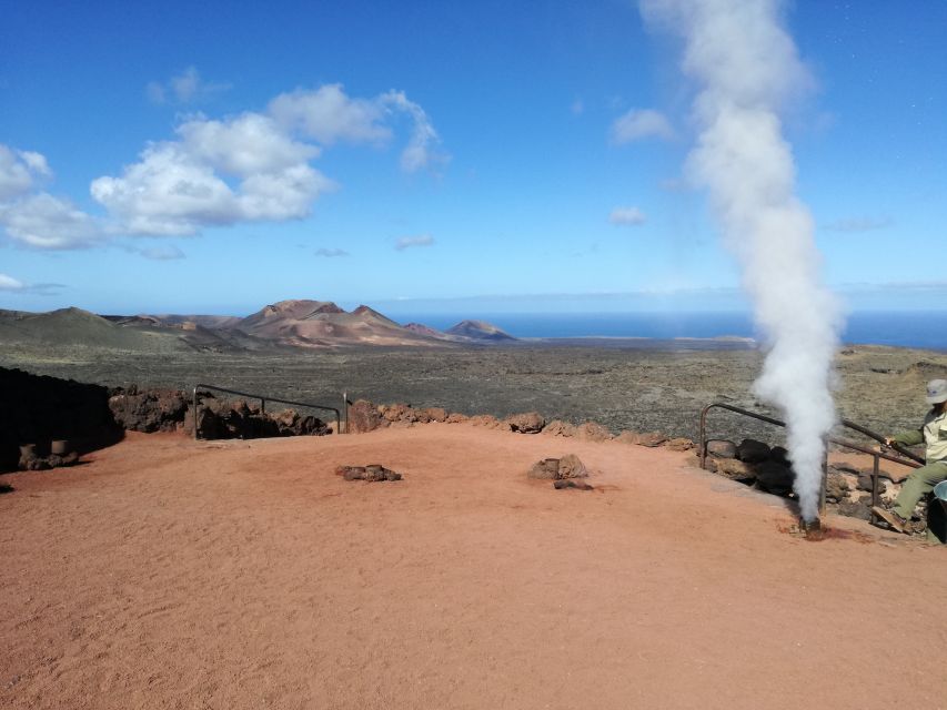 Lanzarote: Day Tour for Cruise Passengers - Valley of a Thousand Palms and the Corona Volcano