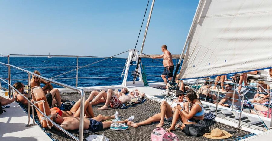 Lanzarote: Day Trip to the Papagayo Beaches by Catamaran - Swimming, snorkeling, and kayaking during the two-hour stop