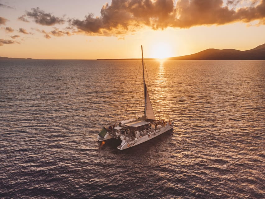 Lanzarote: Dolphin-Watching Sunset Cruise with Transfers - Setting sail from Puerto del Carmen