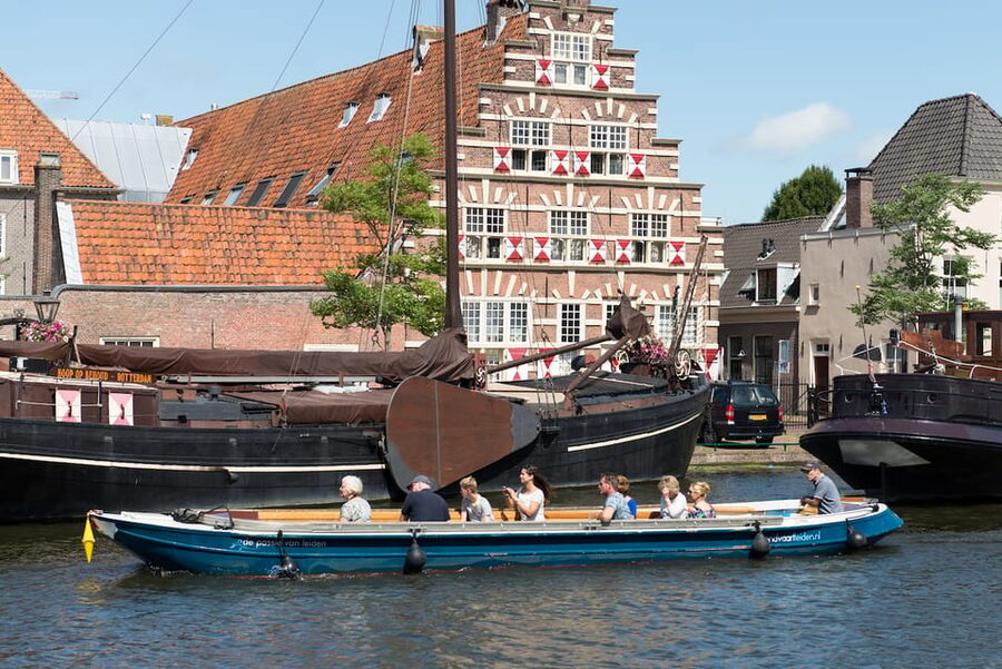 Leiden: Guided City Canal Cruise - Key points to know before sailing