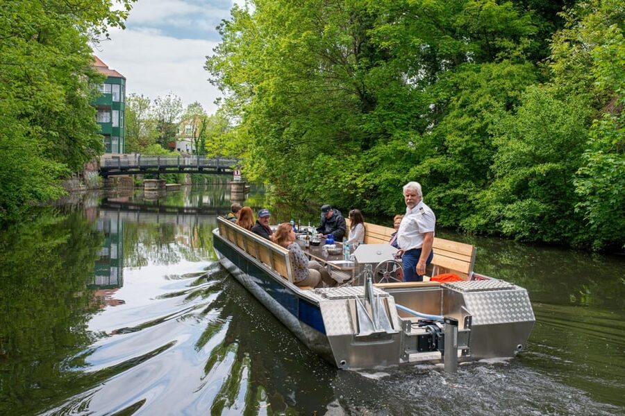 Leipzig: 2-hour Auwald Motorboat Tour - From Leipzig city harbor to the Elster flood bed