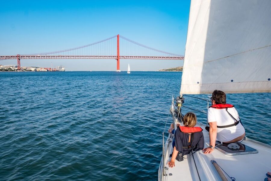Lisbon: 1 or 2-Hour Cruise along the Tagus River - Choosing between one hour and two
