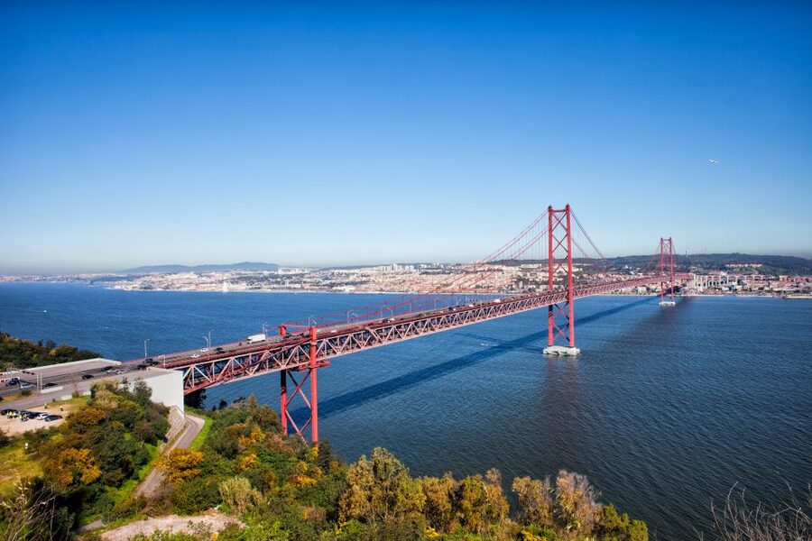 Lisbon: Boat Tour Ticket and Hop-on Hop-off 48-Hour Bus. - FAQ