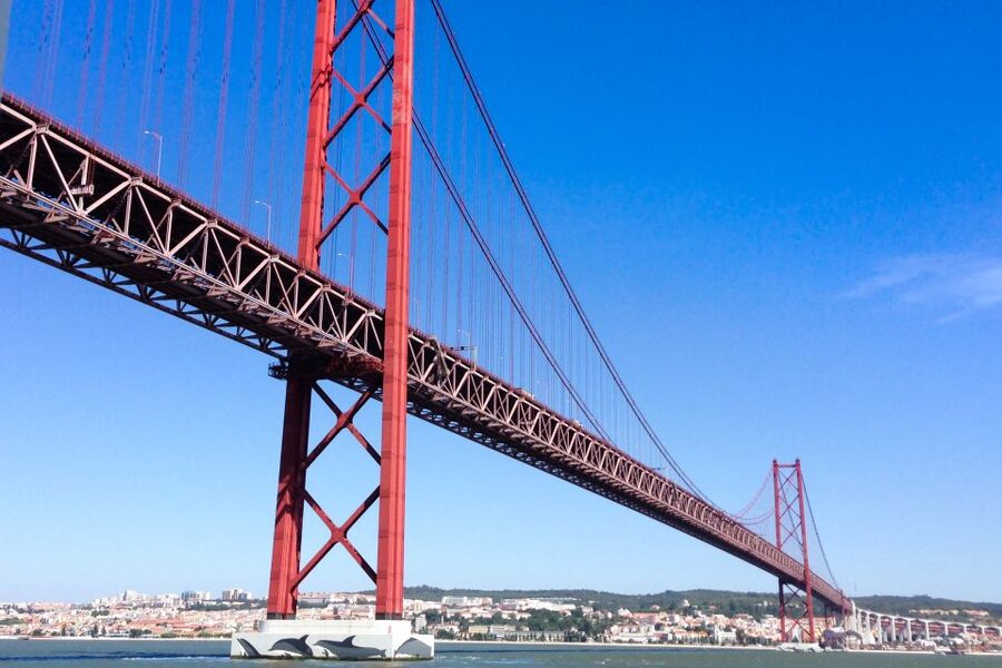 Lisbon: Boat Tour Ticket and Hop-on Hop-off 48-Hour Bus. - Traffic, bus stops, and audio issues