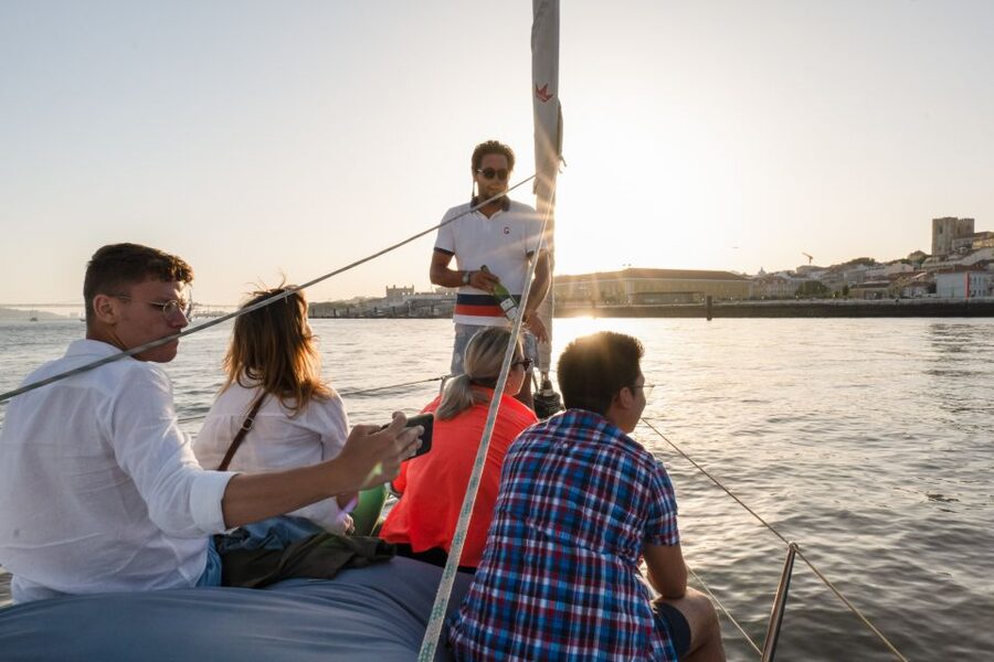 Lisbon: Daytime/Sunset/Night City Sailboat Tour with Drink - Key points to know before you go