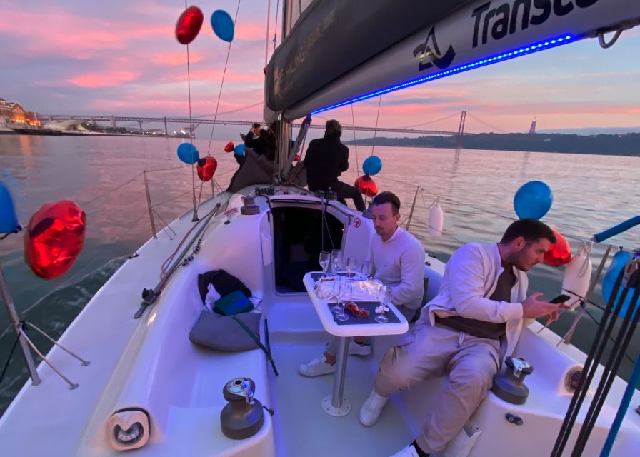 Lisbon: Sailboat Tour w/ Local Guide and Open Bar Green Wine - Why this small sail works better than a big boat