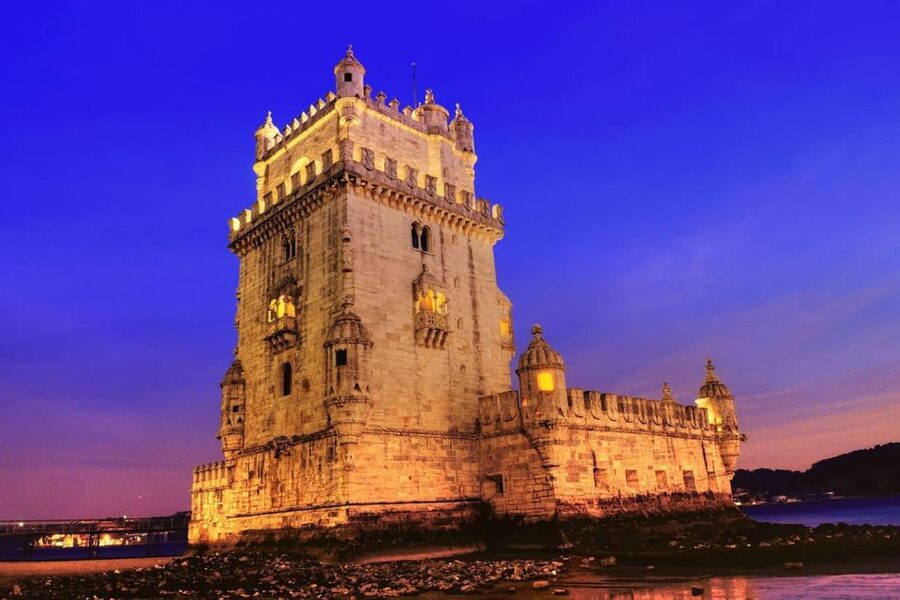 Lisbon: Sailboat Tour w/ Local Guide and Open Bar Green Wine - What the open bar really means