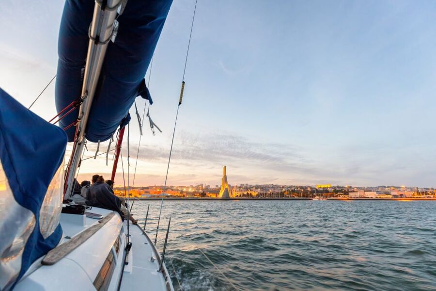 Lisbon: Sailing Tour on the Tagus River - Christ the King and the return toward Belém Tower