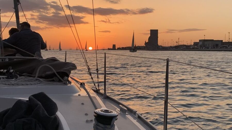 Lisbon: Sunset Cruise with Drinks - What makes this cruise worth your time