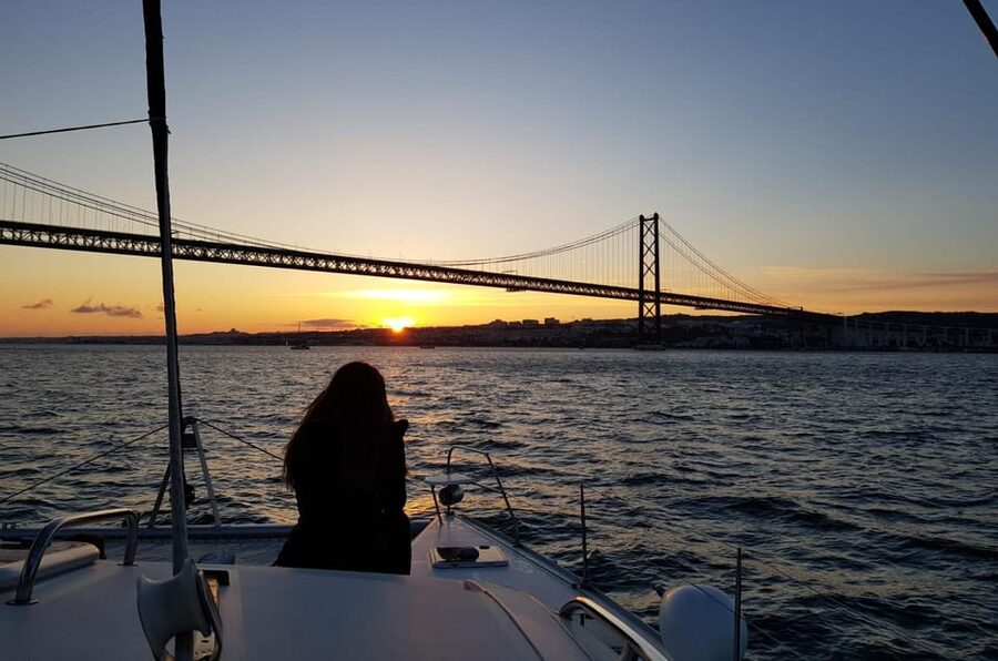 Lisbon: Sunset Cruise With Drinks on Spacious Yacht - FAQ