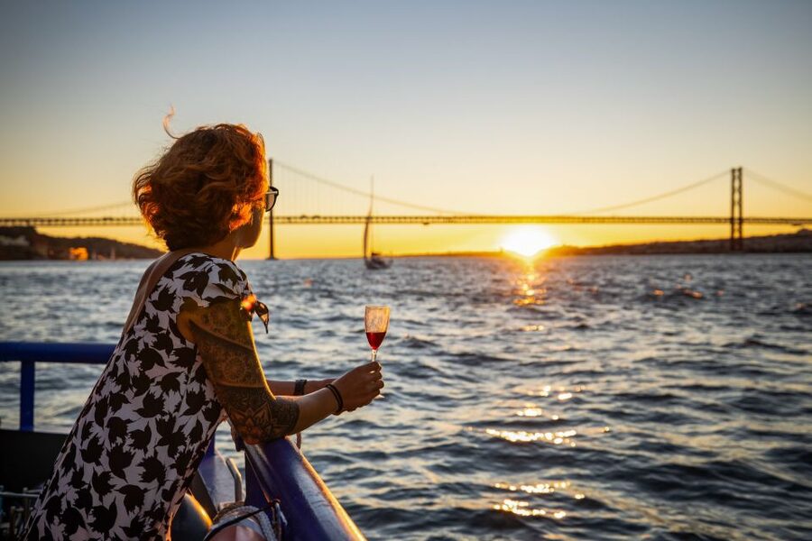 Lisbon: Sunset Cruise with Live DJ and Drinks - What the DJ adds to the ride