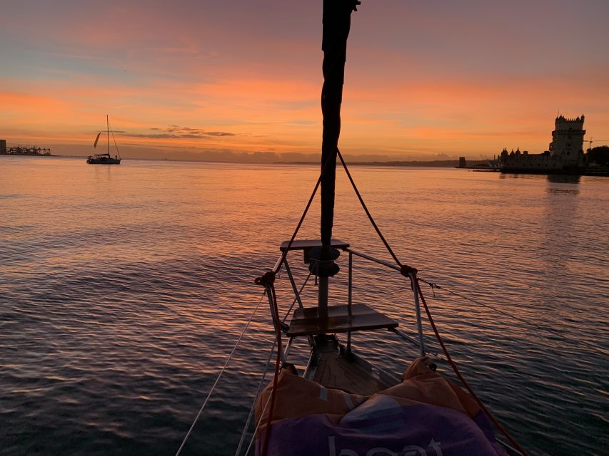 Lisbon: Sunset Sailing Cruise with Wine - The sunset hour on a sailboat