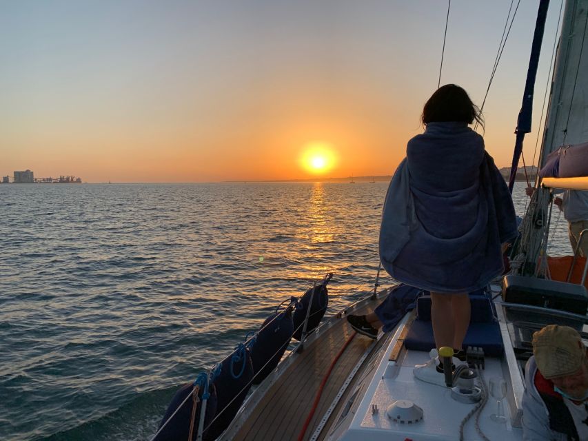 Lisbon: Sunset Sailing Cruise with Wine - The best place in your Lisbon itinerary