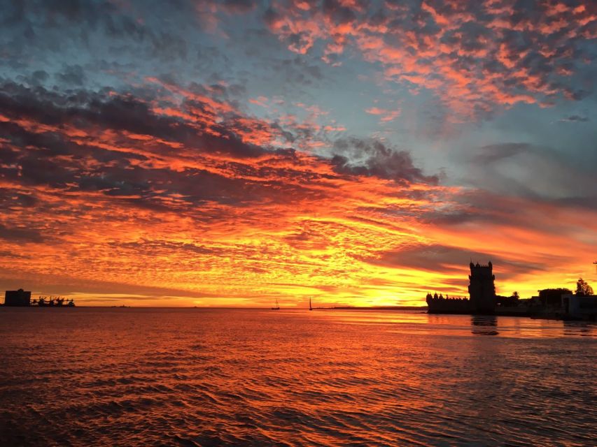 Lisbon: Sunset Sailing with Portuguese Wine and History - Who will enjoy it most