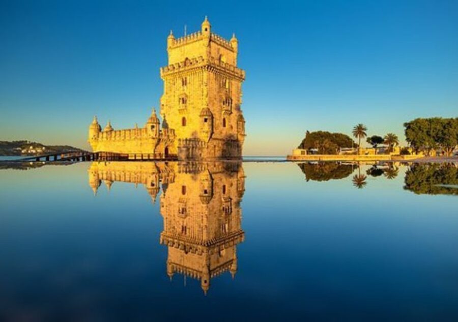 Lisbon: Tagus River Cruise to the Ocean & Dolphin Watching - Christ the King and the south bank