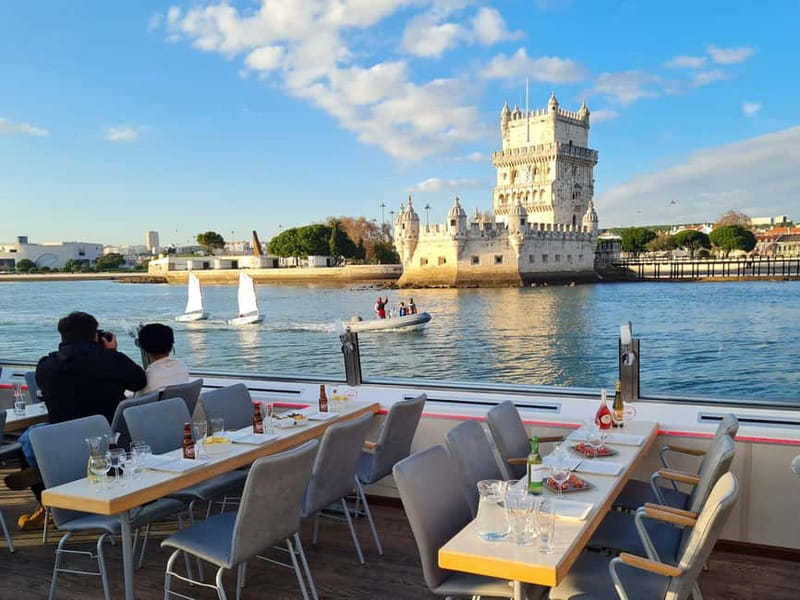 Lisbon: Tejo River Sightseeing Cruise - Turning back toward Christ the King