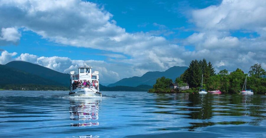 Loch Lomond: Island Discovery 2-Hour Cruise - Continuing toward Luss