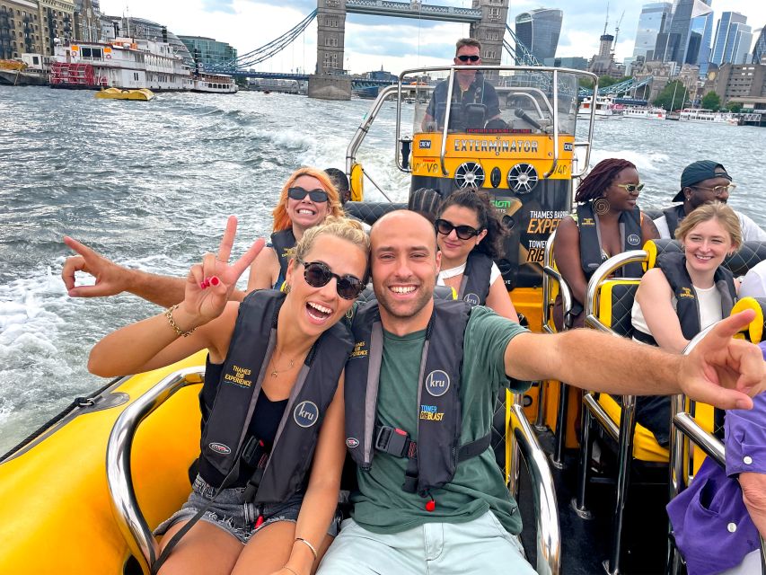 London: 70-Minute Thames Barrier Speedboat Tour - The first stretch: London icons at river level