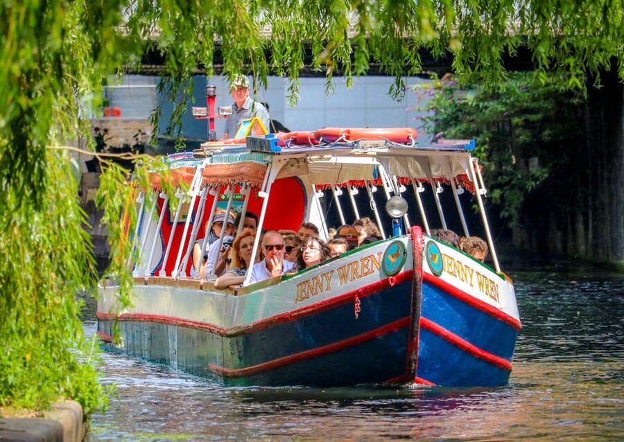 London: Canal Boat Ride on Camden Lock - Regent’s Canal offers a quieter view of London