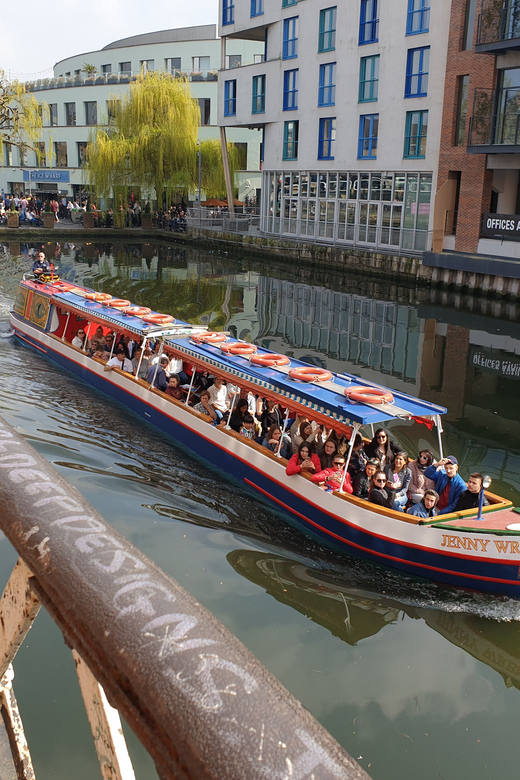London: Canal Boat Ride on Camden Lock - What the guiding adds to the ride
