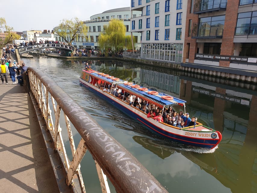 London: Canal Boat Ride on Camden Lock - Hampstead Road Lock shows how the canal works