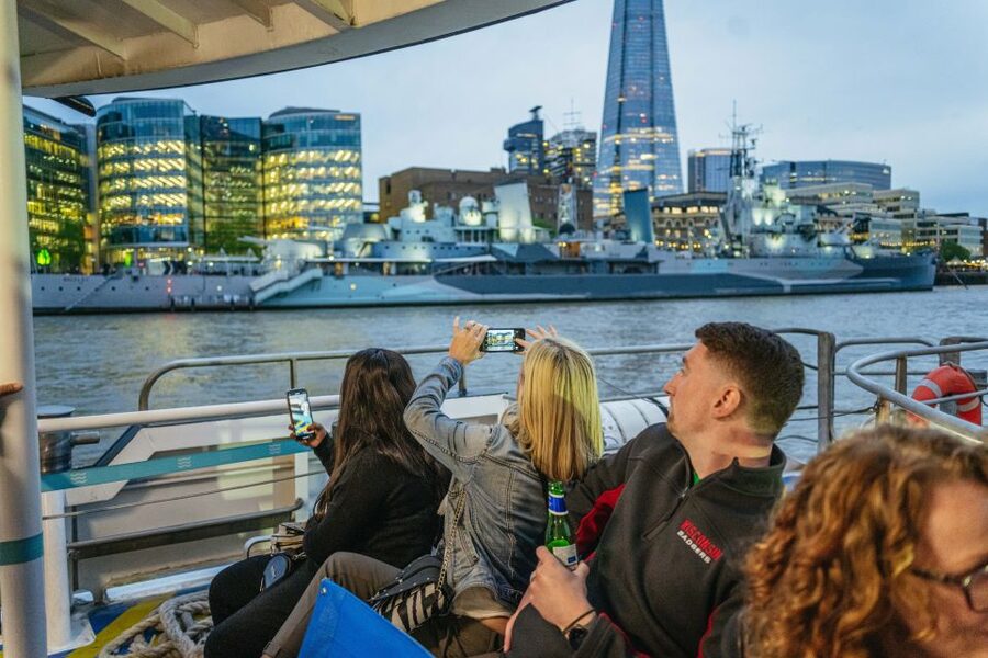London: Ghost Walk and River Thames Boat Ride - St James’s Palace and London’s royal secrets